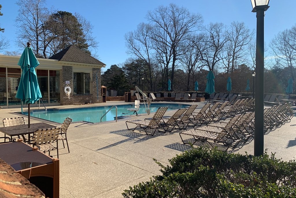 Marriott's Manor Club at Ford's Colony Pool