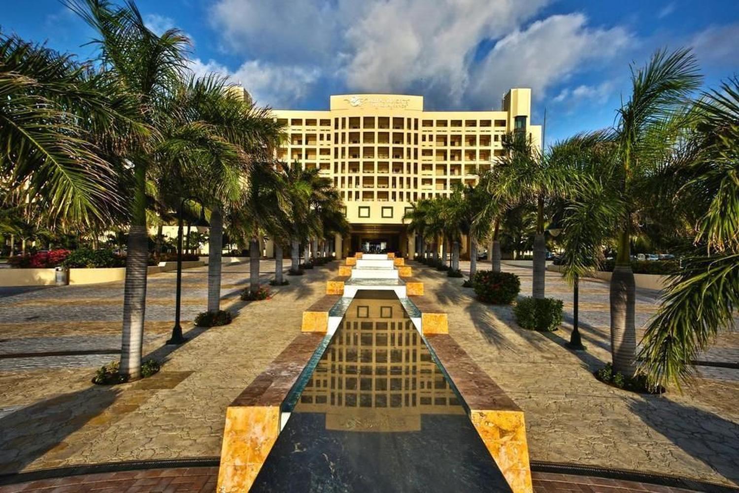 Royal Sands Entrance