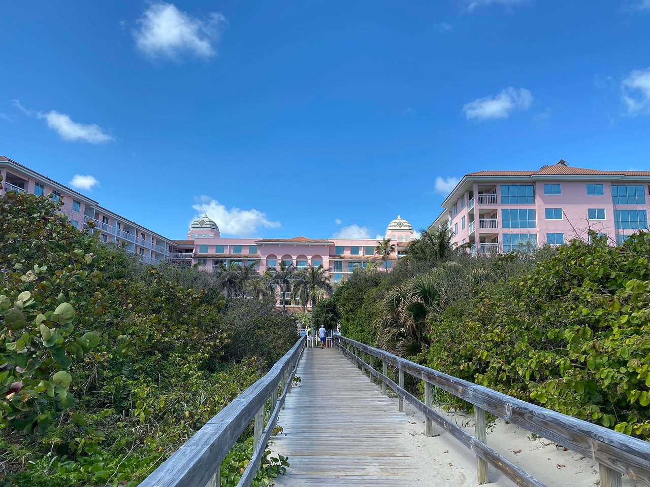 Palm Beach Shores Resort and Vacation Villas Walkway