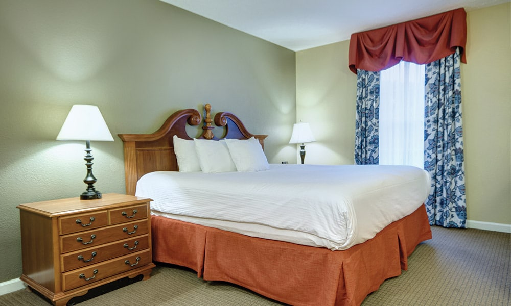 Wyndham Kingsgate Bedroom