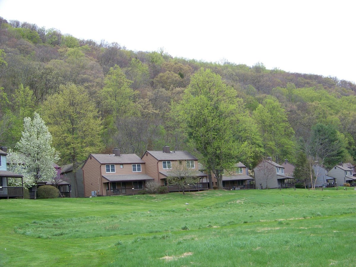 Depuy Village At Shawnee