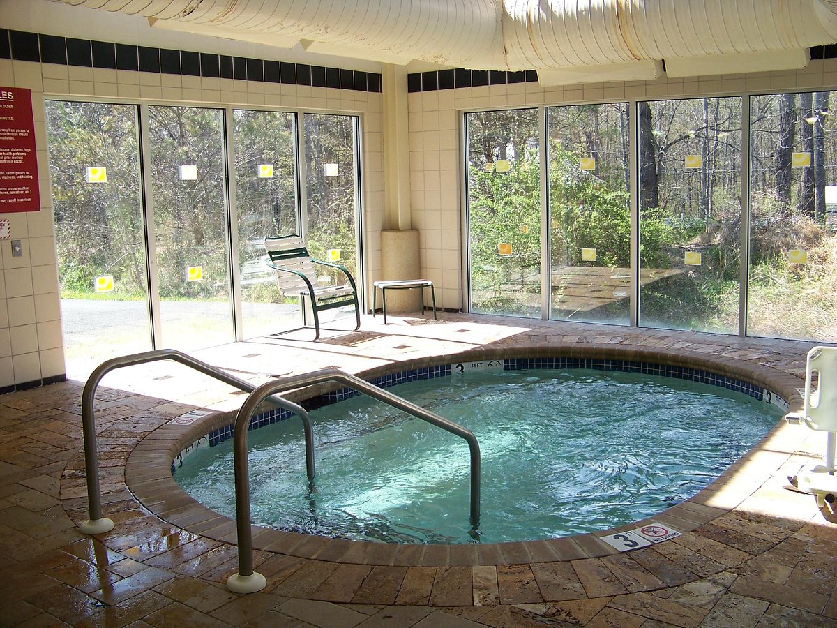 Depuy Village At Shawnee indoor jacuzzi