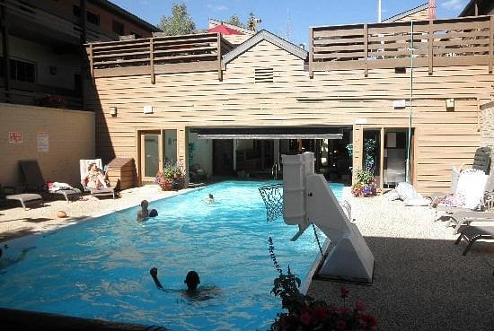 Eagle Point Resort pool