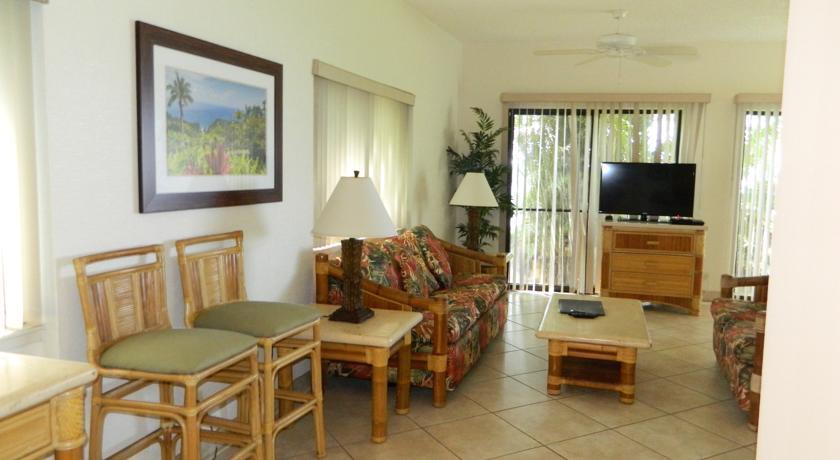 Hono Koa Resort living area