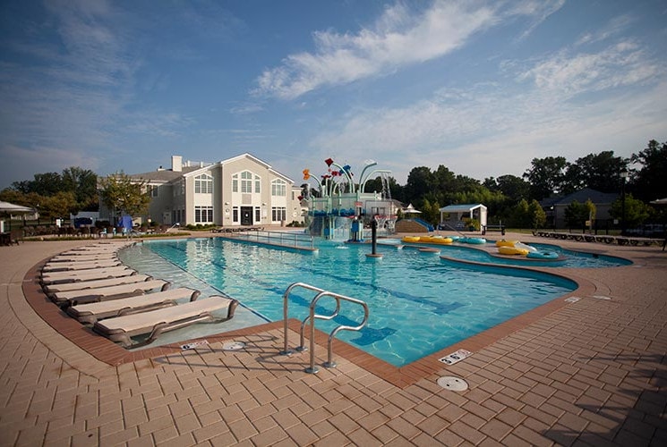 The Colonies At Williamsburg Pool