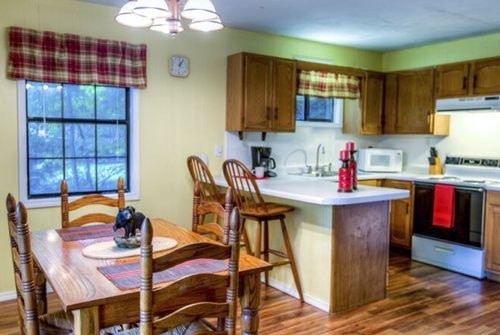 Club Chalet of Gatlinburg kitchen