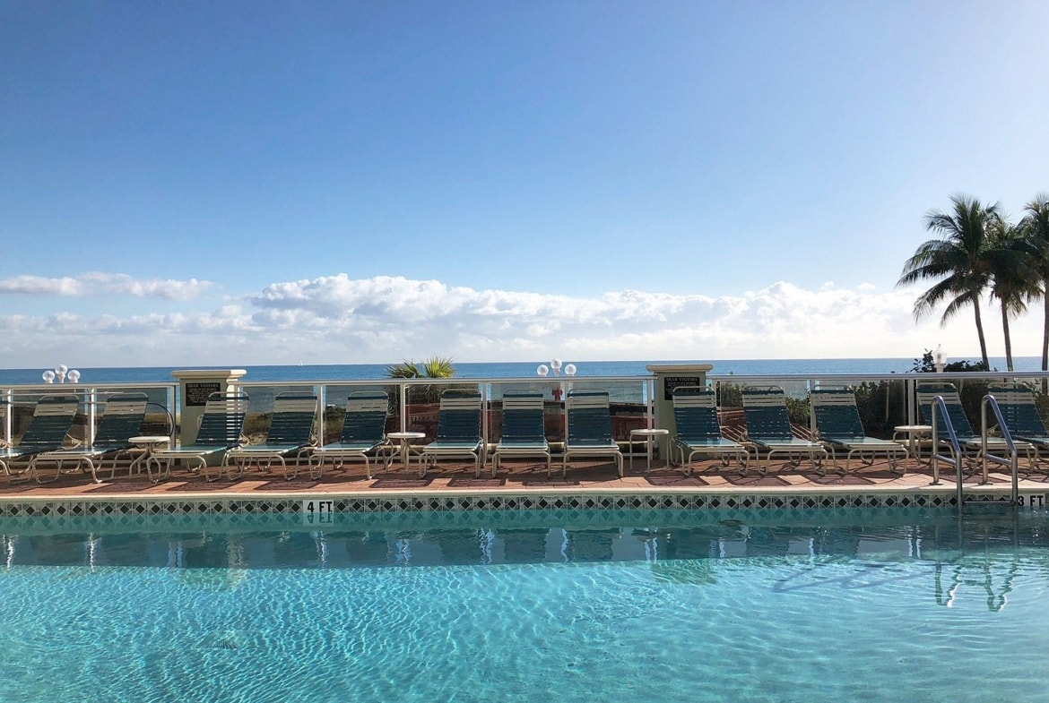 Hollywood Beach Tower pool